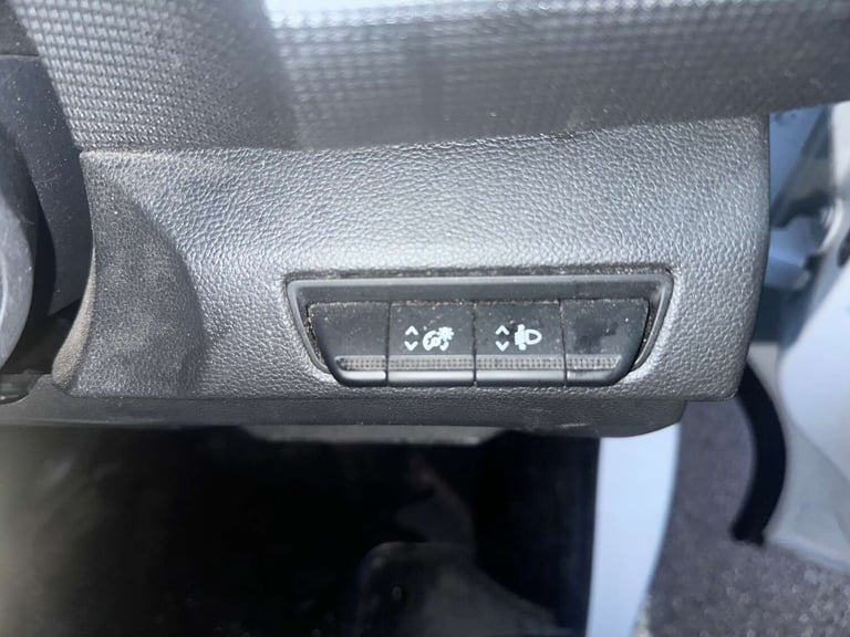 2022 Renault Trafic 2.0 Trafic LL30 Business Blue dCi Panel Van Diesel Manual