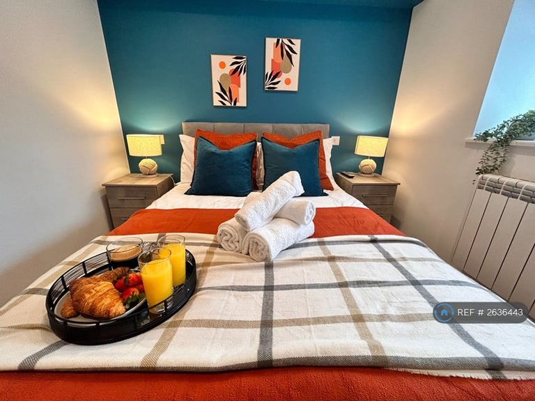 2 bedroom flat in Queens Quay, Torquay, TQ1 (2 bed) (#2636443)
