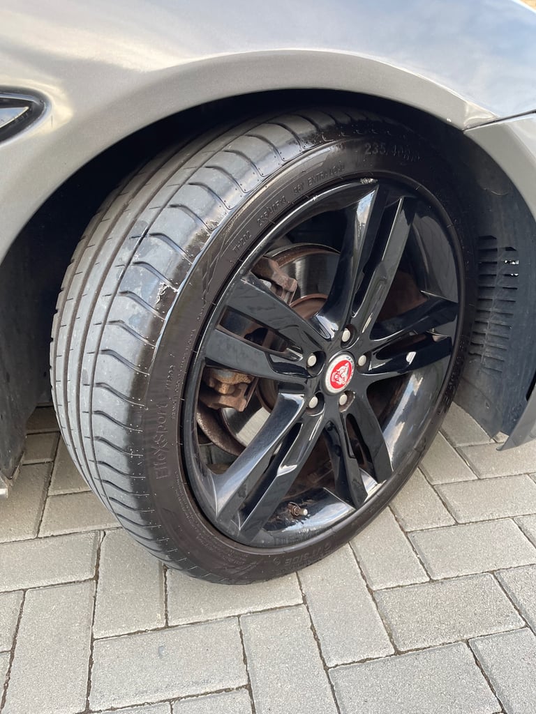 Jaguar, XE, Saloon, 2016, Manual, 1999 (cc), 4 doors
