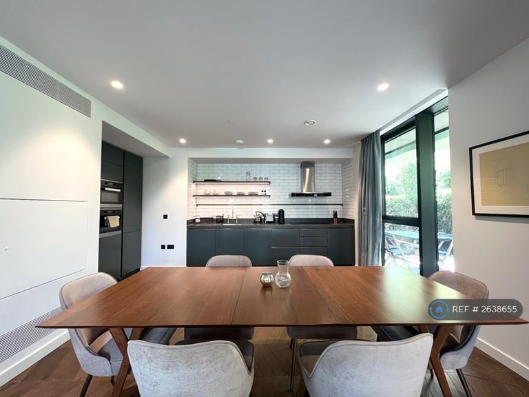 2 bedroom flat in Switch House East Battersea Power Station, London, SW11 (2 bed) (#2638655)