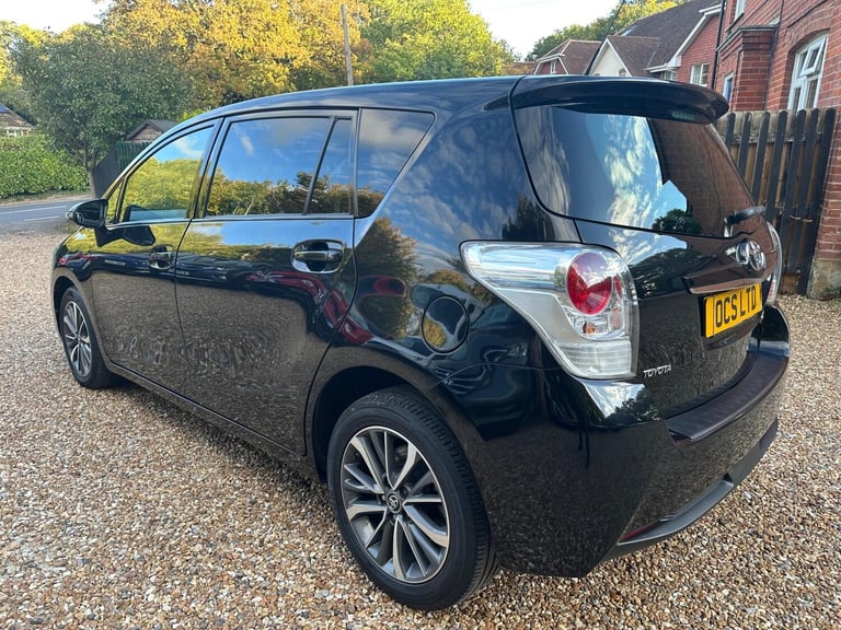 2016 Toyota Verso 1.8 V-Matic Design Multidrive S Euro 6 5dr (7 Seat) MPV Petrol Automatic