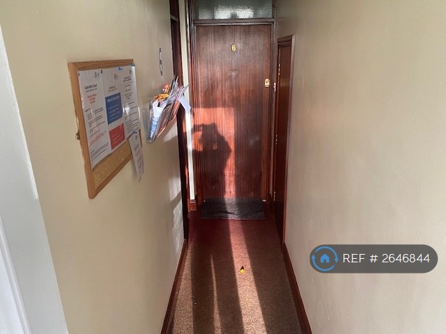 1 bedroom flat in Garth-Mor Court, Neath, SA11 (1 bed) (#2646844)