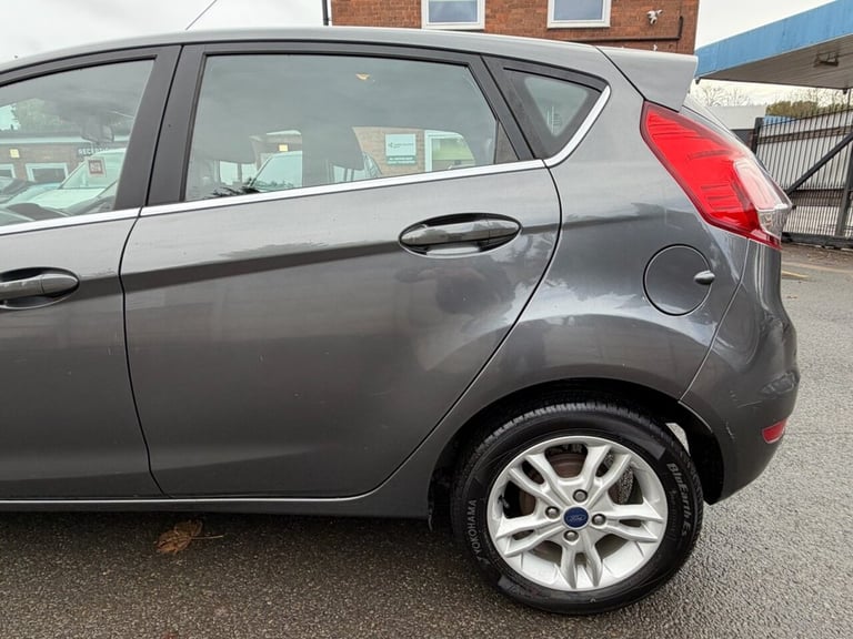 2016 Ford Fiesta 1.0T EcoBoost Zetec Hatchback 5dr Petrol Powershift Euro 6 (100 ps) Hatchback Pe...