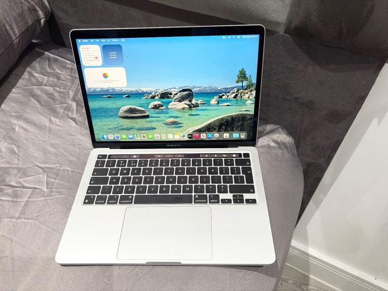 image for CAN DELIVER, ONLY USED FEW TIMES CYCLE 60, MACBOOK PRO 2020 13 INCH LAPTOP M1 16GB RAM, 256GB SSD 