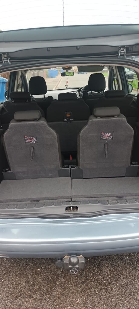 Peugeot, 5008, MPV, 2010, Manual, 1997 (cc),5 doors - Image 10