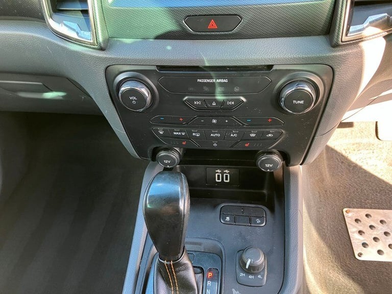 FORD RANGER 3.2L 200BHP 4X4 PICKUP AUTO GEARBOX WITH AIRCON SATNAV.