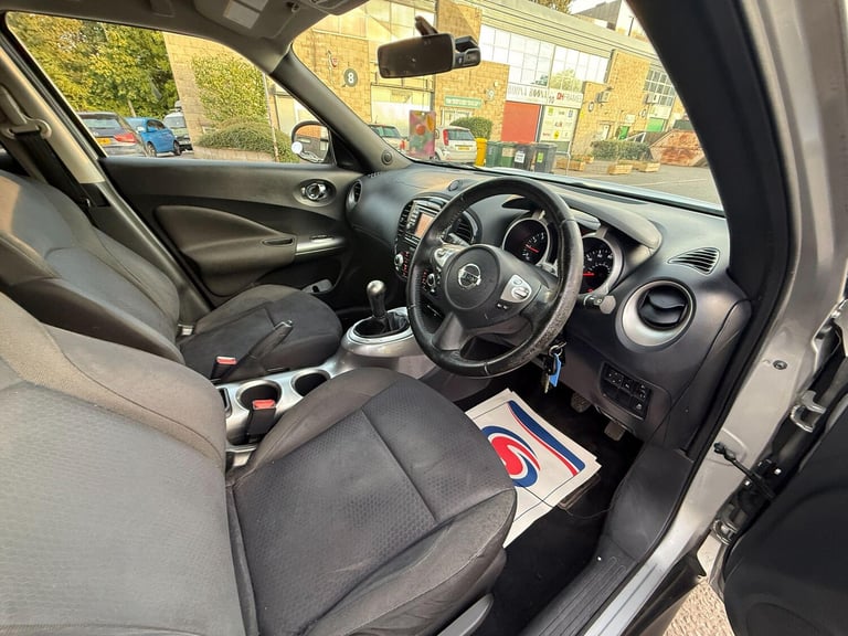 2012 Nissan Juke 1.6 Acenta 5dr [Premium Pack] HATCHBACK PETROL Manual