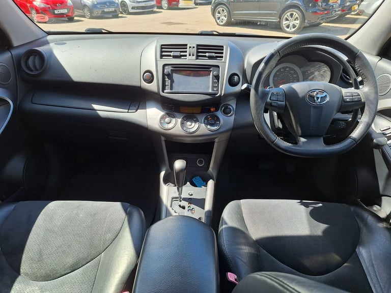 TOYOTA RAV4 2.2 D-CAT SR 2012