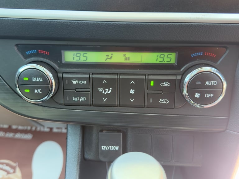 2025 Toyota Auris PETROL AUTOMATIC 1,5L Hatchback HYBRID ELECTRIC Manual