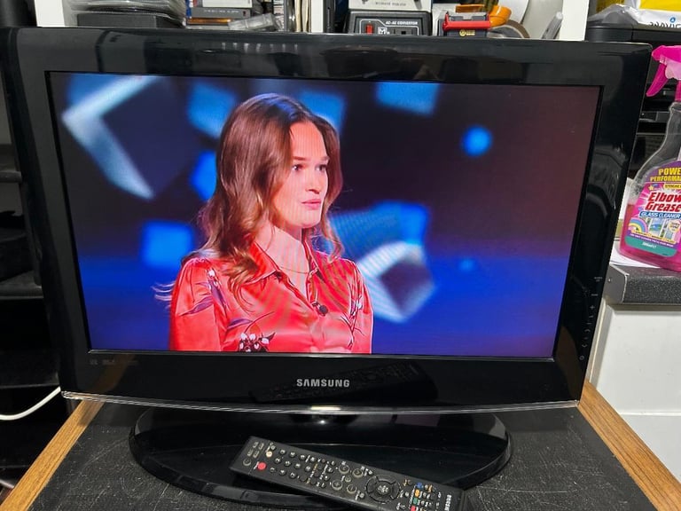 image for Samsung 22 inch Freeview TV with HDMI socket & remote