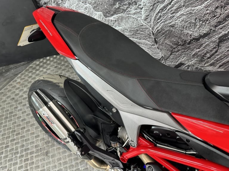 DUCATI HYPERMOTARD 821 2015