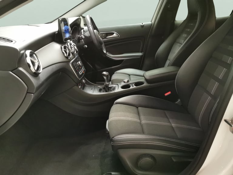 2019 Mercedes-Benz GLA 1.6 GLA180 Urban Edition SUV 5dr Petrol Manual Euro 6 (s/s) (122 ps) - BLU...