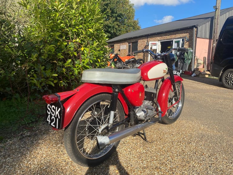 BSA D7 BANTAM 175, 1959, GOOD USABLE LIGHT WEIGHT CLASSIC