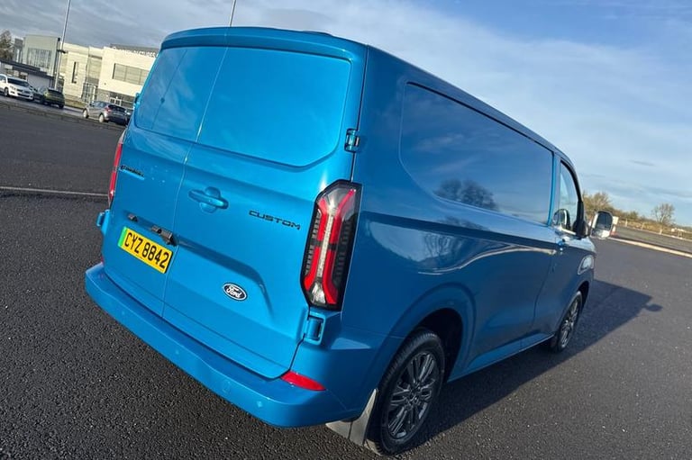 2024 Ford E-Transit 320 Limited AUTO L1 SWB RWD 100kW 65kWh Low Roof, DEMO, 17inch CARBONISED A P...