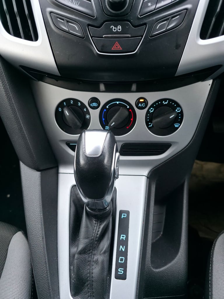 Ford, FOCUS, Hatchback, 2012, Semi-Auto, 1596 (cc), 5 doors