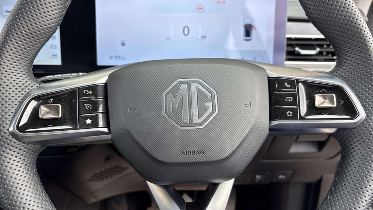 2025 MG MG HS 1.5 T-GDI Trophy 5dr ESTATE PETROL Manual