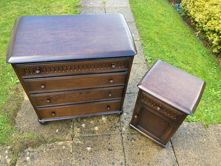 Antique mid century oak chest of drawer and side table set (delivery available)