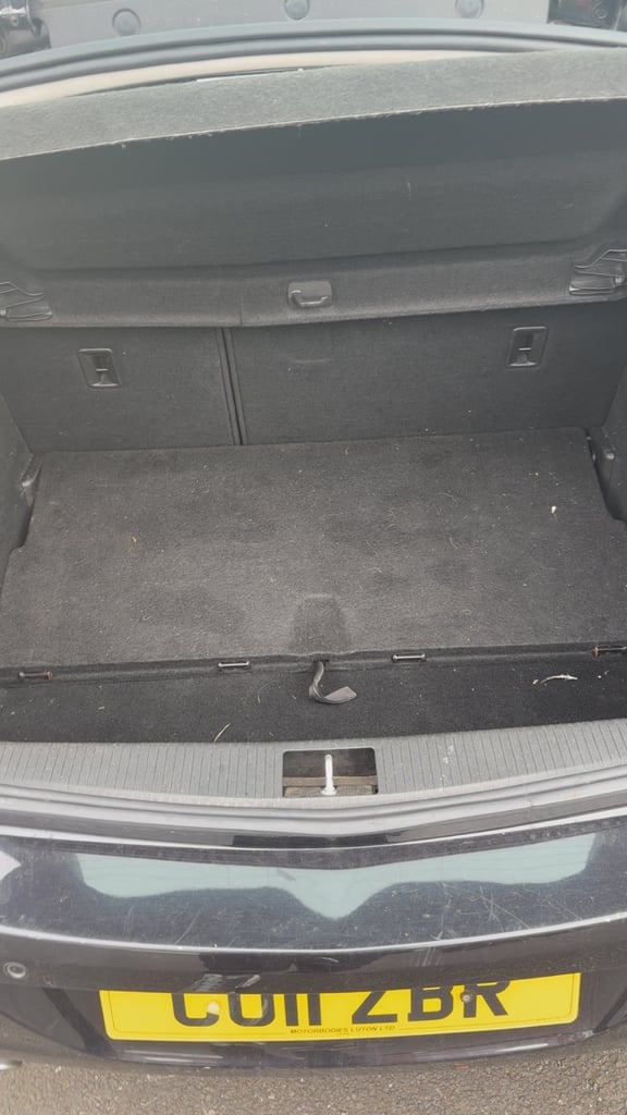 Vauxhall, ASTRA, Hatchback, 2011, Manual, 1956 (cc), 5 doors