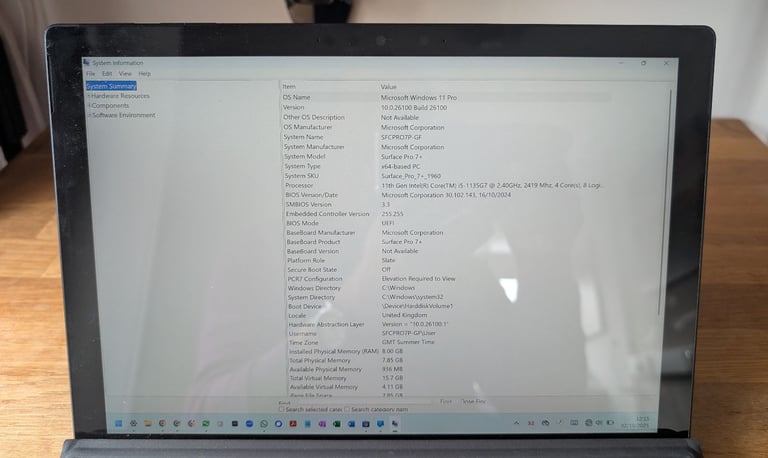 Microsoft Surface Pro 7 Plus - laptop / tablet, 8Gb 256Gb i5-1135g7 - with PSU and keyboard, VGC 