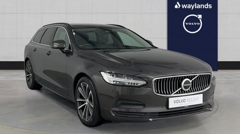 image for 2021 Volvo V90 Momentum, B4 mild hybrid Estate Petrol Automatic