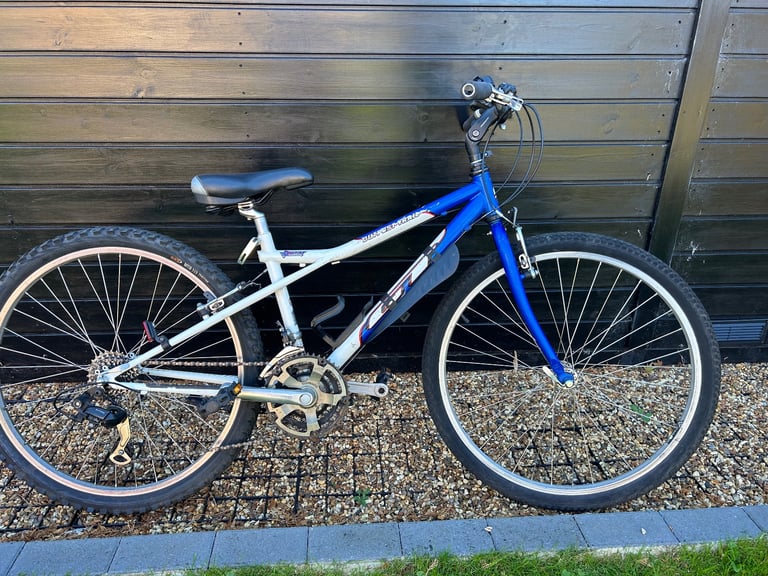 Outpost trail GT bike