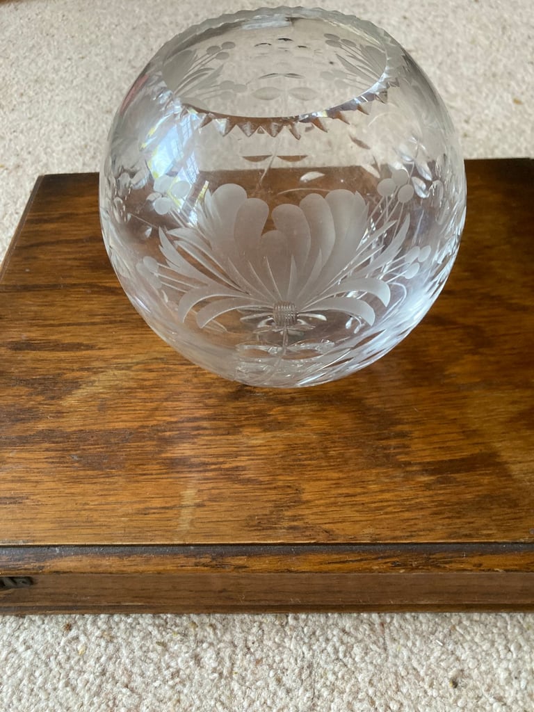 image for Vintage etched and cut Royal Brierley Glass Bowl -Heavy - reasonable offers accepted