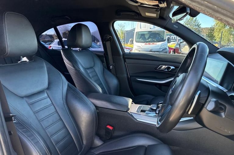 2019 BMW 3 Series 2.0 330i M Sport Saloon 4dr Petrol Auto Euro 6 (s/s) (258 ps) Automatic Saloon ...