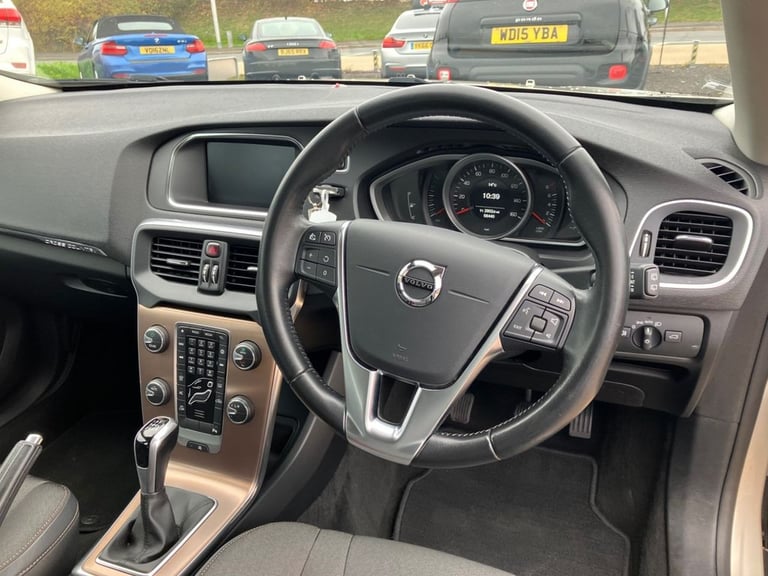 2017 Volvo V40 T3 [152] Cross Country Nav Plus 5dr HATCHBACK PETROL Manual