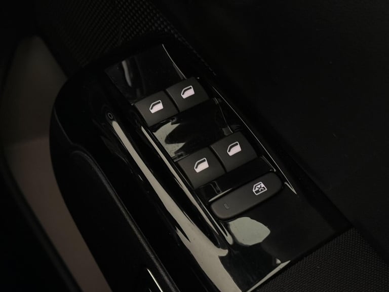 2018 Citroen C3 1.2 PureTech Flair Nav Edition Euro 6 5dr HATCHBACK Petrol Manual