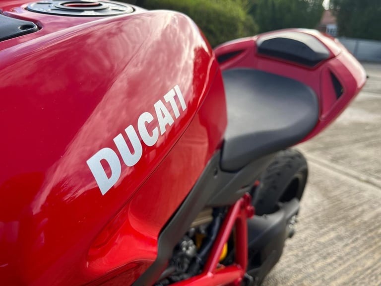 2014 64 DUCATI F848 STREETFIGHTER F 848 RED STUNNING BIKE NAKED MUSCLE MONSTER