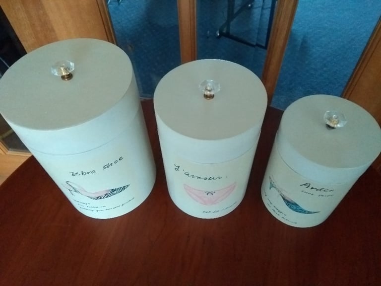 Set of 3 storage containers 