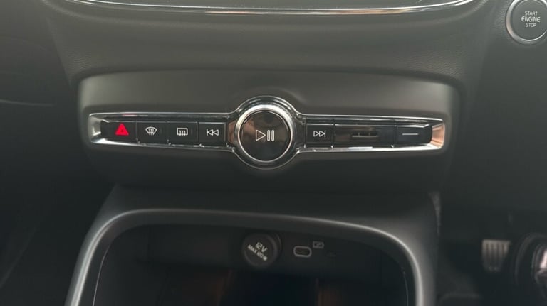 2025 Volvo XC40 Plus, B4 Mild hybrid, Petrol, Dark Estate Petrol Automatic