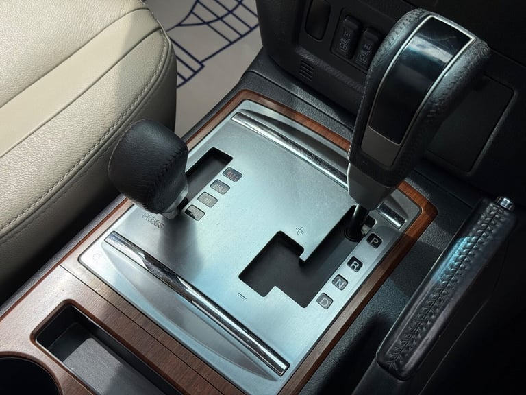 2013 Mitsubishi Shogun 3.2 DI-DC [197] SG3 5dr Auto ESTATE DIESEL Automatic