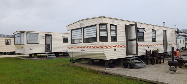 CARAVAN FOR SALE 6TH BERTH (COLLECTION ONLY)