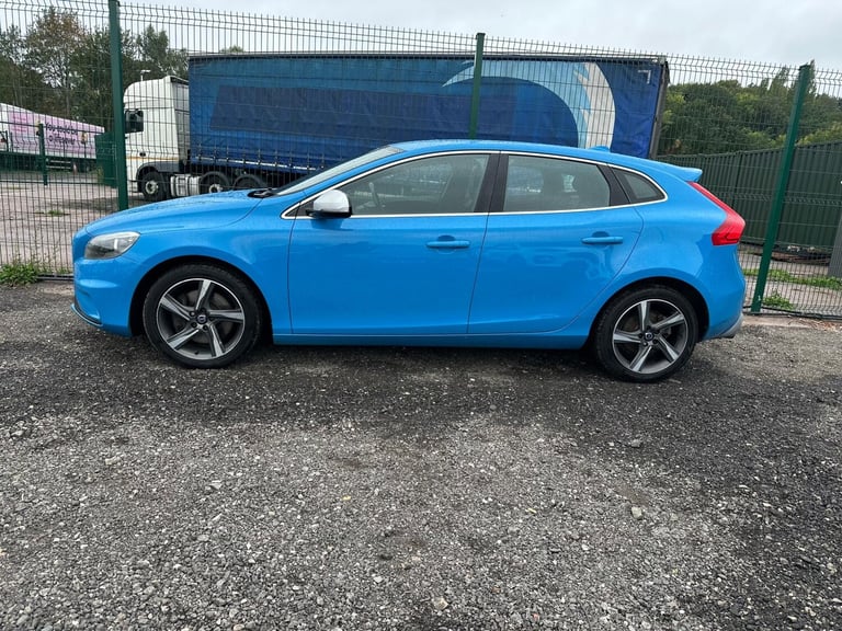 2014 Volvo V40 2.0 D3 R-Design Euro 5 (s/s) 5dr HATCHBACK Diesel Manual