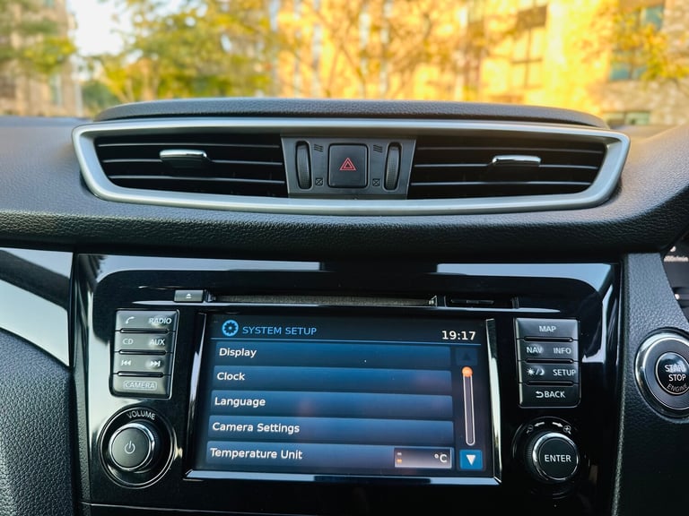2014 Nissan Qashqai 1.5 dCi Tekna 5dr Diesel