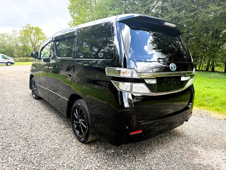 FRESH IMPORT 2014 TOYOTA VELLFIRE 2.4 PETROL/ELECTRIC HYBRID ULEZ COMPLIANT