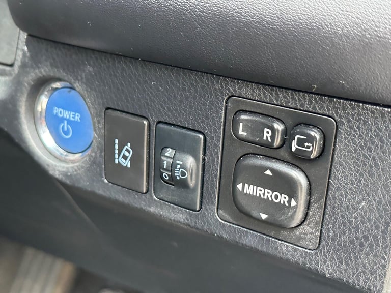2017 Toyota RAV4 2.5 VVT-h Business Edition Plus CVT Euro 6 (s/s) 5dr (Safety Sense, Nav) ESTATE ...