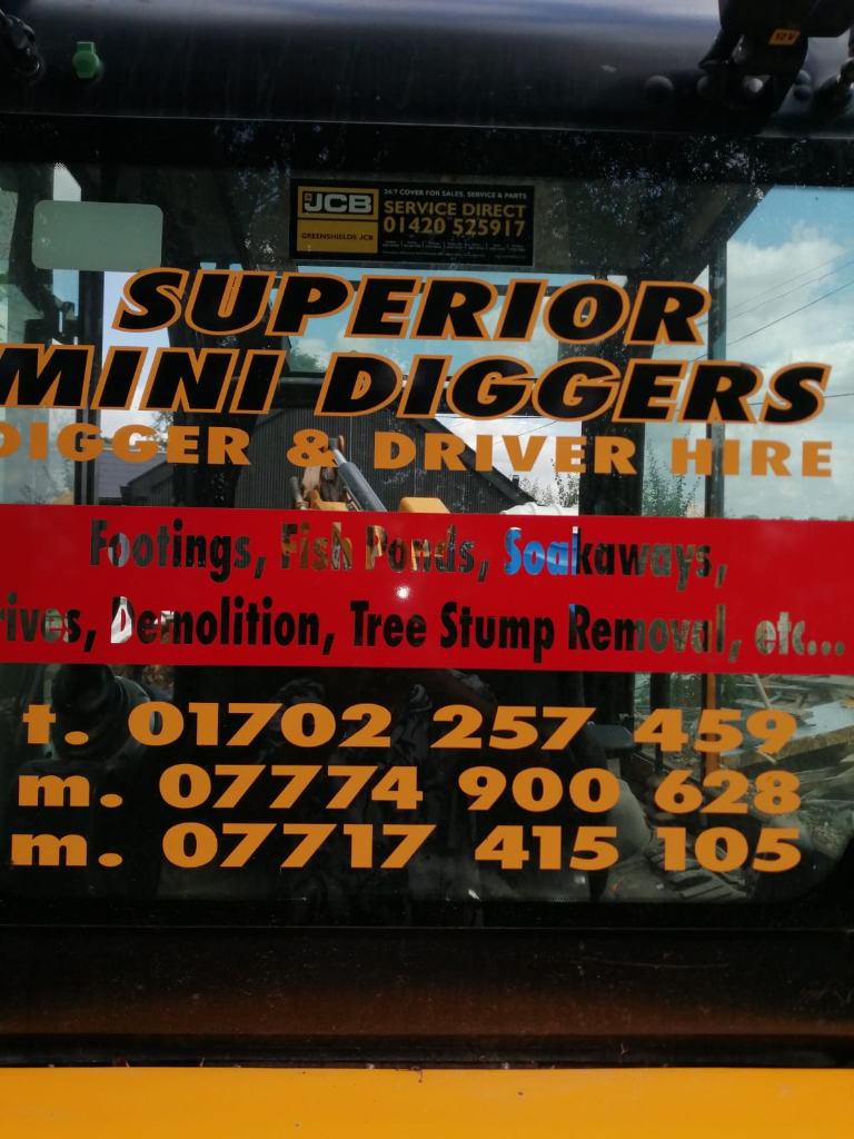 SUPERIOR MINI DIGGERS MINI DIGGER AND DRIVER HIRE FROM £250.00 PER DAY FULLY INCLUSIVE OF FUEL *** 