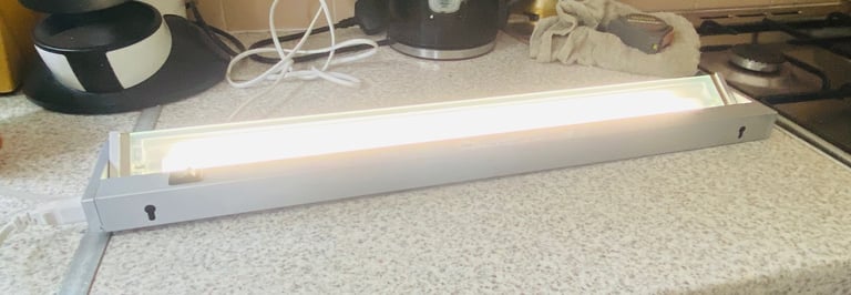 LIVARNO LUX Tilting Energy-Saving Under-Cabinet Light…  IAN 100896..Typ 2592-014L T5 1x13W