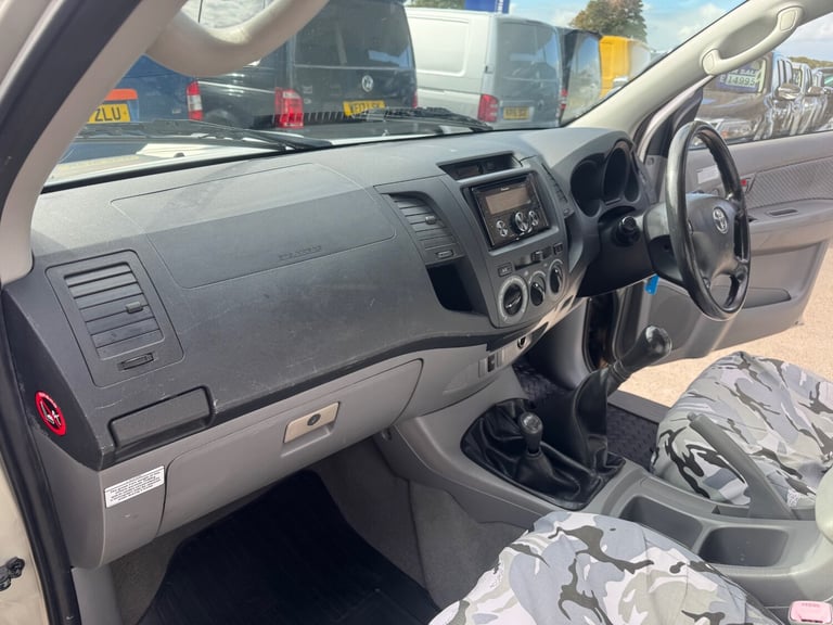Toyota HiLux D/Cab Pick Up Truck D-4D 2.5120ps Manual Good Condition No Vat