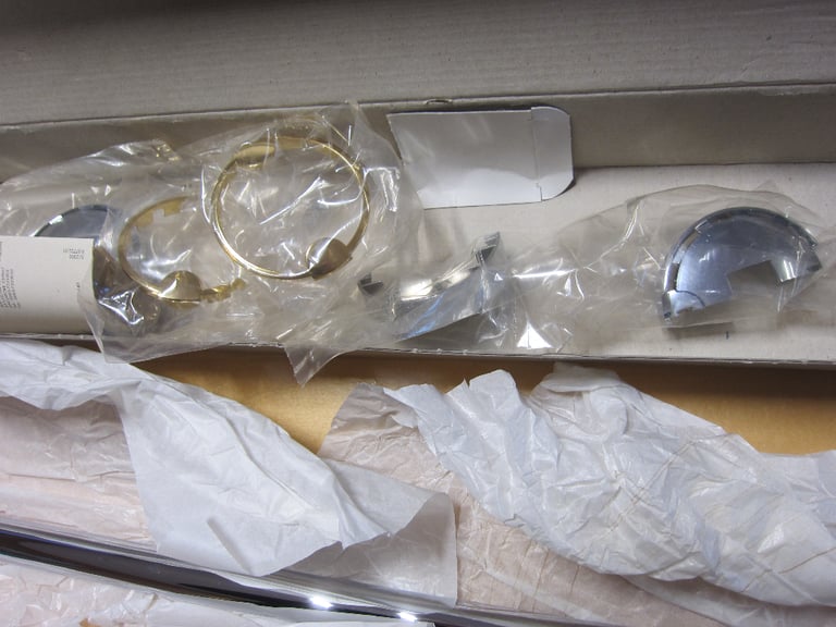 HANSGROHE AXOR MONDARO CHROME/GOLD BATH TOWEL HOLDER 70CM 41006090