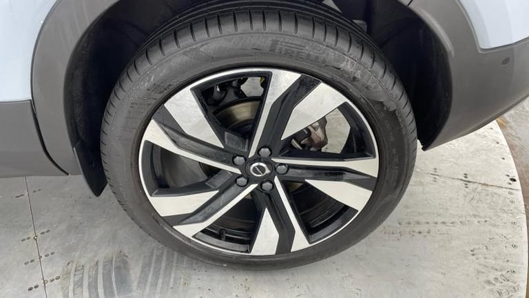 2025 Volvo XC40 Ultra B3 Mild hybrid Petrol Bright Automatic SUV Hybrid Automatic