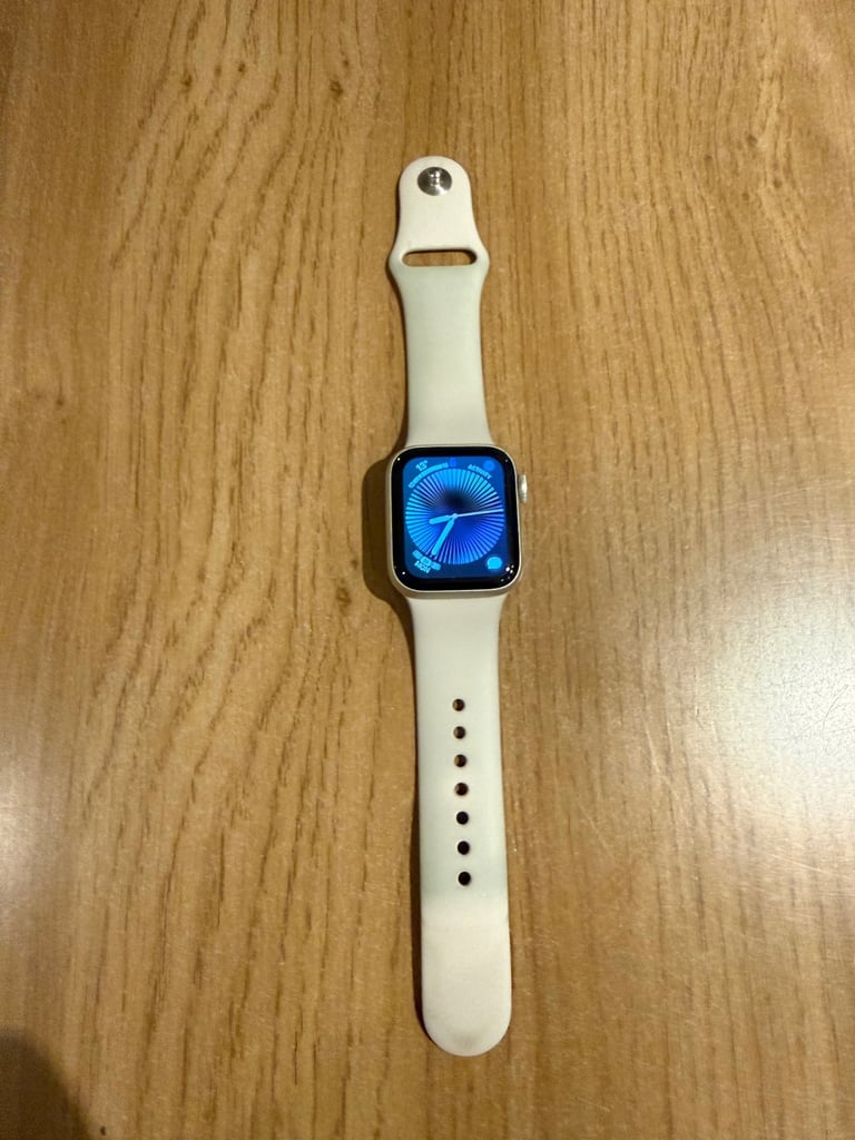 image for Apple Watch SE 2nd gen 40mm Star Alu