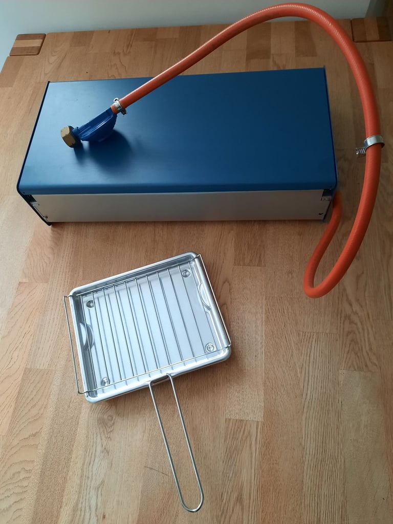 Campingaz 5800W Camping Gas Stove Including Hose And Grill Pan Hardly Used 