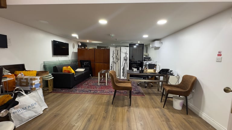 Shop with E-Class Use – Prime Cromwell Road Location