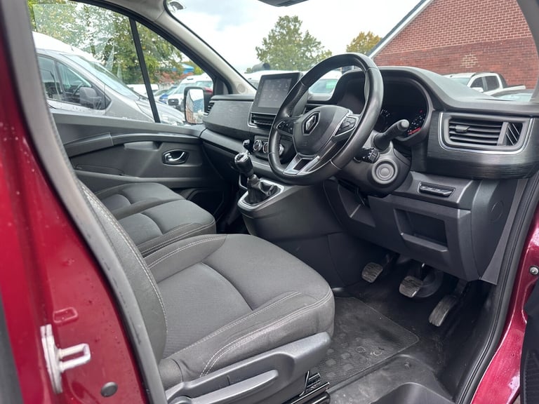 2023 Renault Trafic 2.0 dCi Blue LL30 Sport+ Crew Van Double Cab 150ps