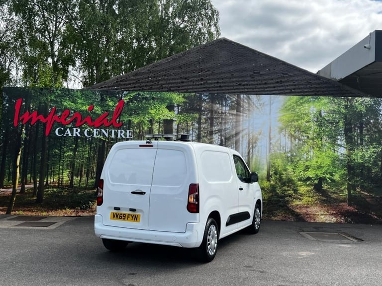 2020 Vauxhall Combo Cargo 2000 1.5 Turbo D 100ps H1 Sportive Van 5 door Panel...