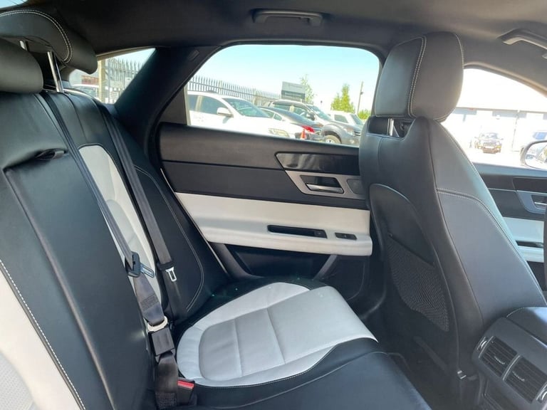 2018 Jaguar XF 2.0 D R-SPORT AWD 4d 177 BHP Saloon Diesel Automatic