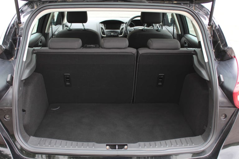 2016 Ford Focus 1.6 Focus Titanium Auto 5dr Hatchback Petrol Automatic